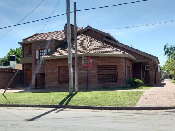 Chalet en Barrio Fitte