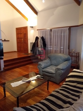 Chalet en Barrio Fitte